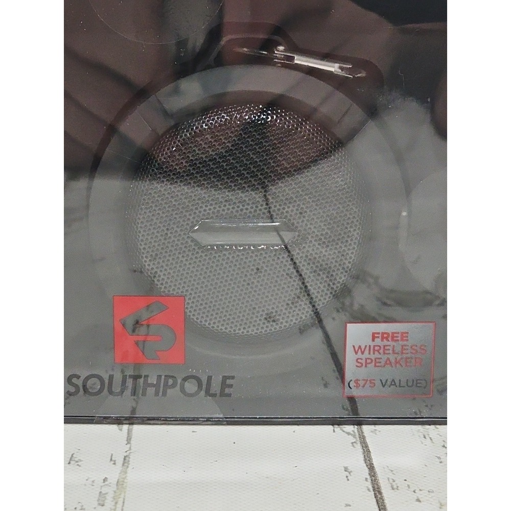 Southpole Men's Watch and Wireless Speaker Gift Set - Picture 5 of 11